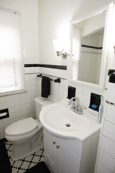 Bathroom - 2358 N 114th St