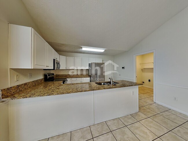 Building Photo - 18 Ludwick Ln