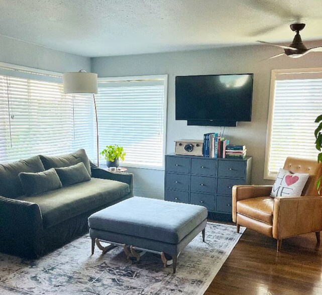 Building Photo - 2924 S Austin St