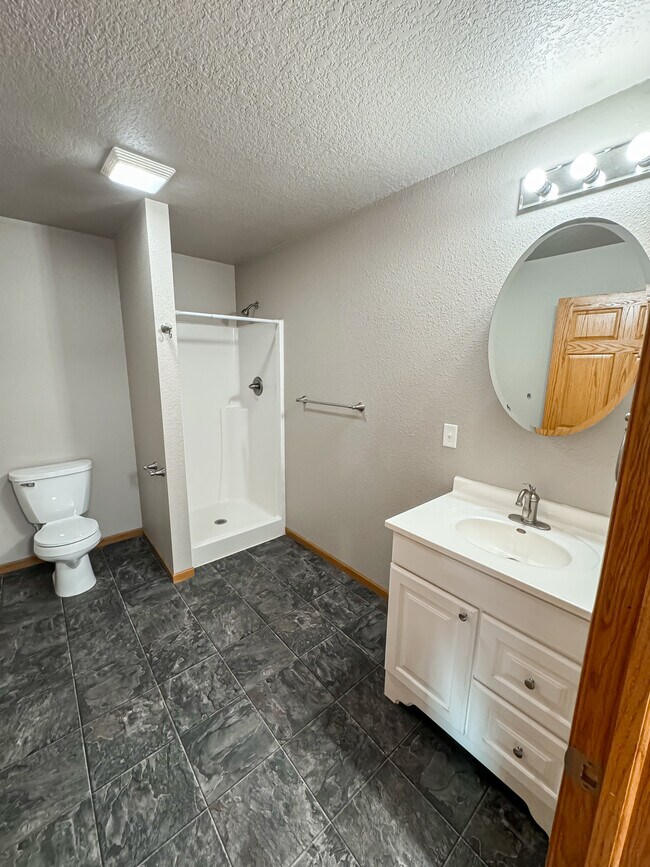 Building Photo - Theater Apartments Beulah