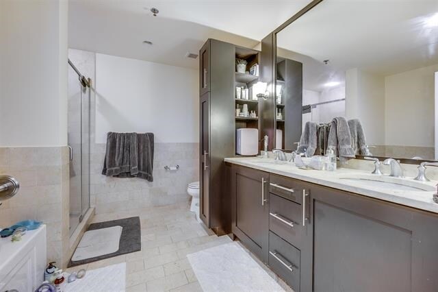 Building Photo - 1125 Maxwell Ln