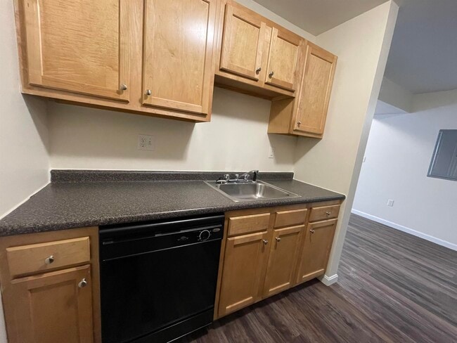 Building Photo - 20 Sentinel Court