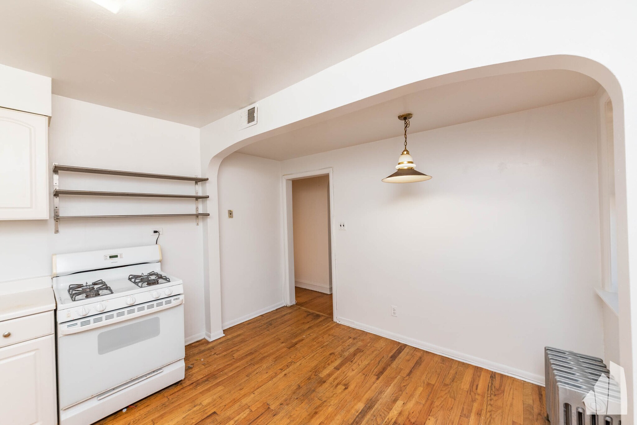 Building Photo - 2654 W Ardmore Ave
