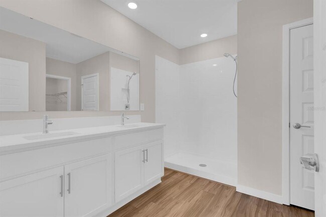 Building Photo - 401 Chayne Pl