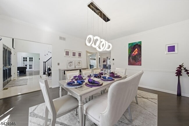 Building Photo - 11 Rosewood Ln