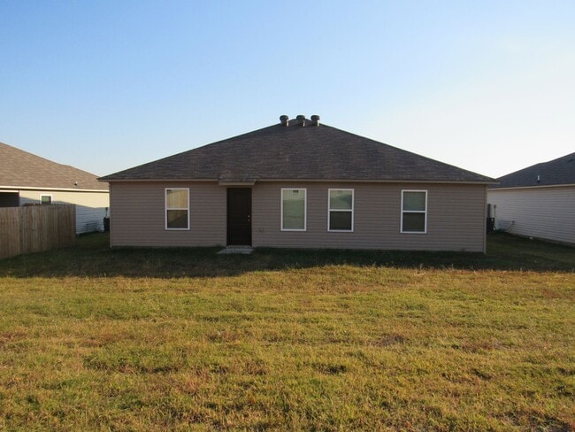 Building Photo - Contact Peggy at 501-676-1758
