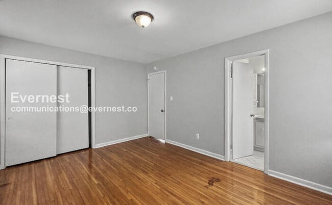 Building Photo - 2 Bed, 2 Bath Home with Garage / Pet-Friendly / Vouchers Accepted / Available Now!