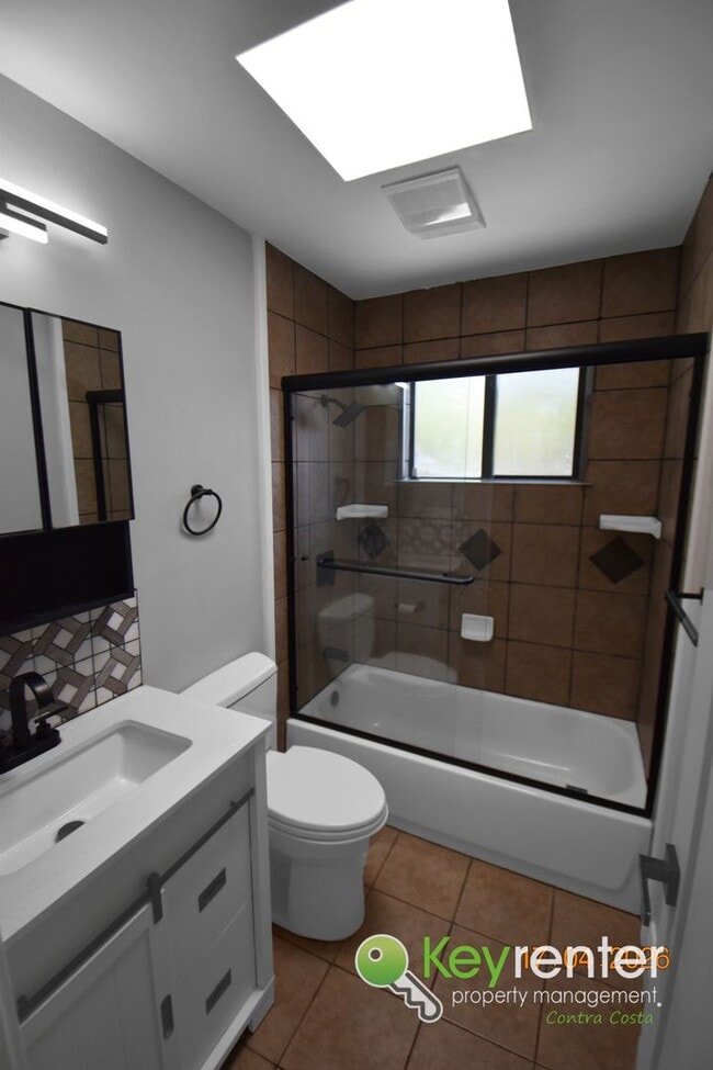 Building Photo - Renovated 4 Bedroom Home with Gourmet Kitchen & Lush Backyard in Concord