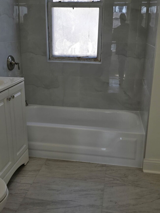 Building Photo - 10758 S Indiana Ave