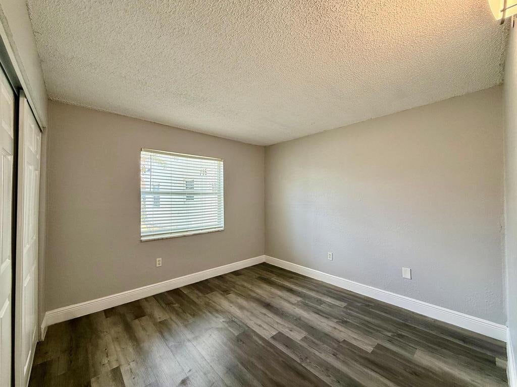 Building Photo - 726 SW 81st Ave
