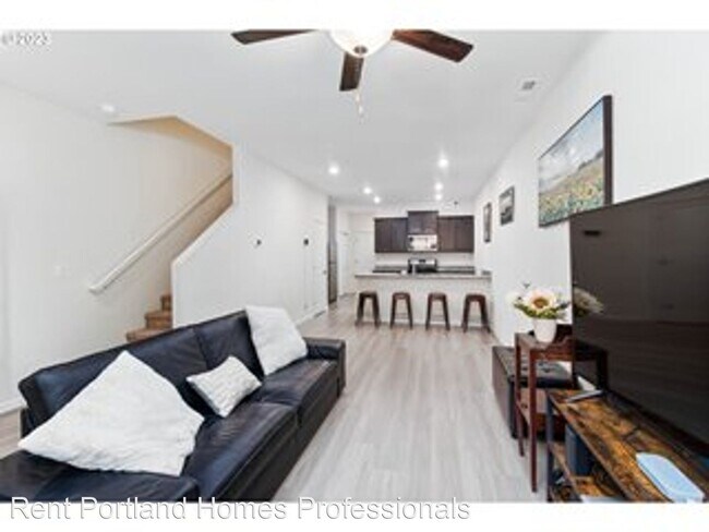 Building Photo - 3 br, 2.5 bath House - 60 NE 134th Place