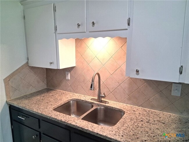 Building Photo - 418 Cottonwood Dr