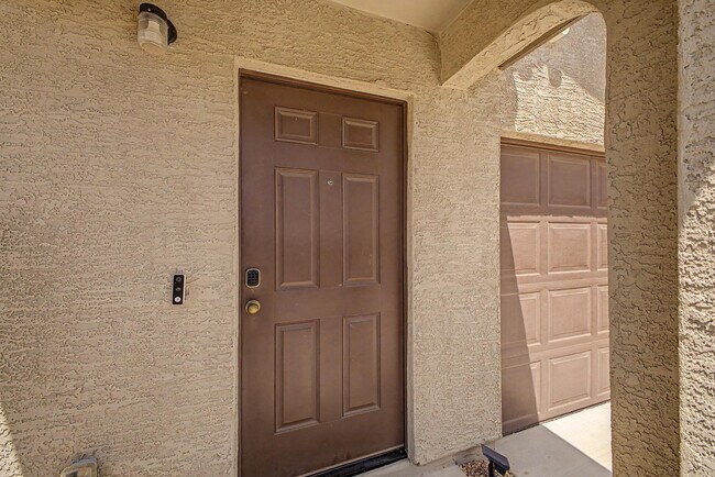 Building Photo - 322 Watson Pl