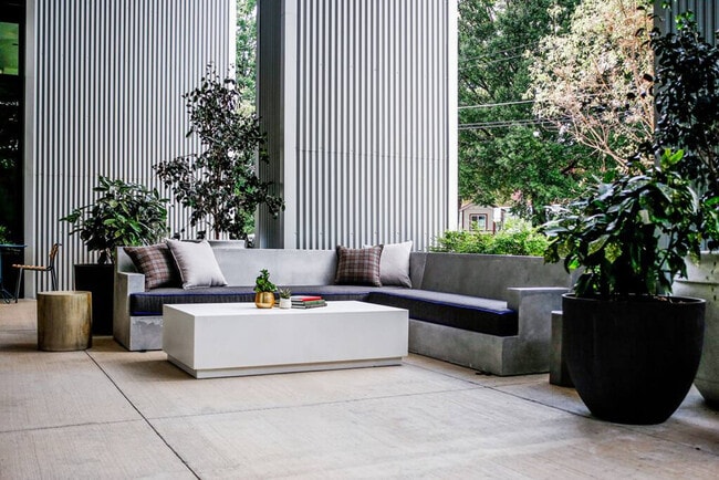 Building Photo - 1050 Brady Ave NW