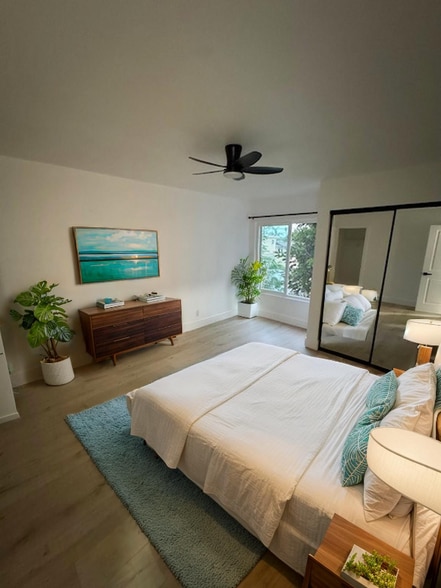 Building Photo - 8402 Larson Ave