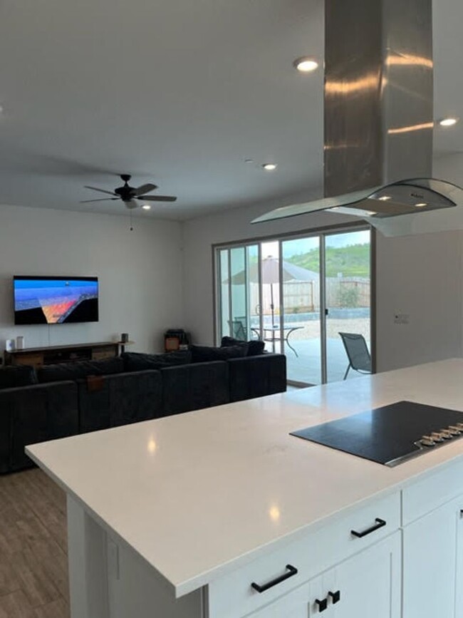 Building Photo - Foothill Perfection with Solar + EV car ch...