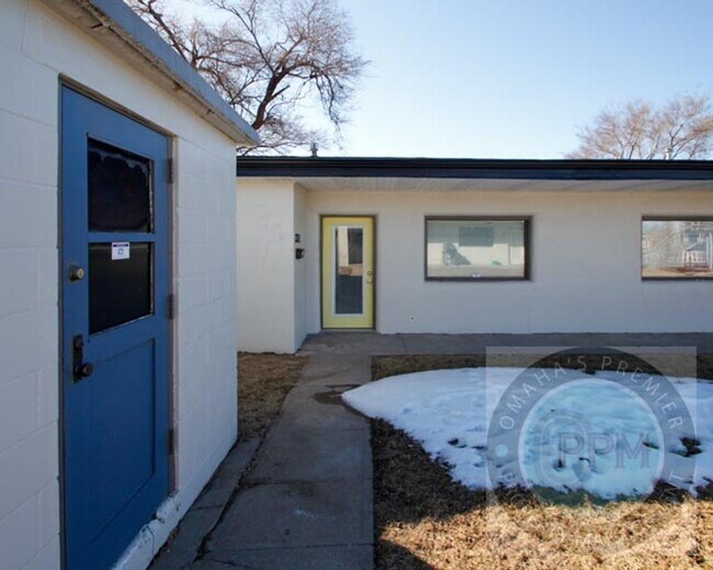 Building Photo - 3309 S 32nd Ave