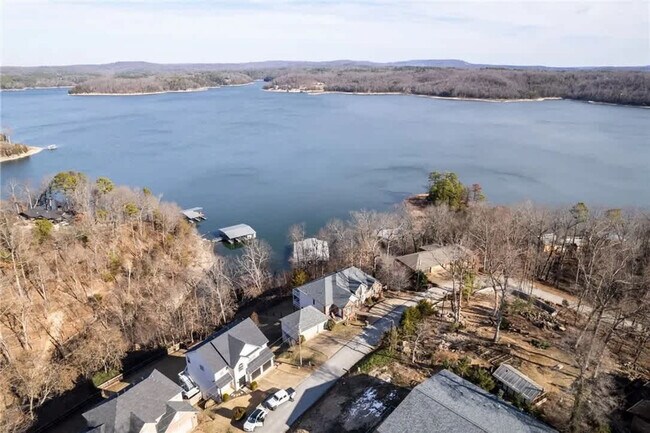 Building Photo - 38 Riviera Dr