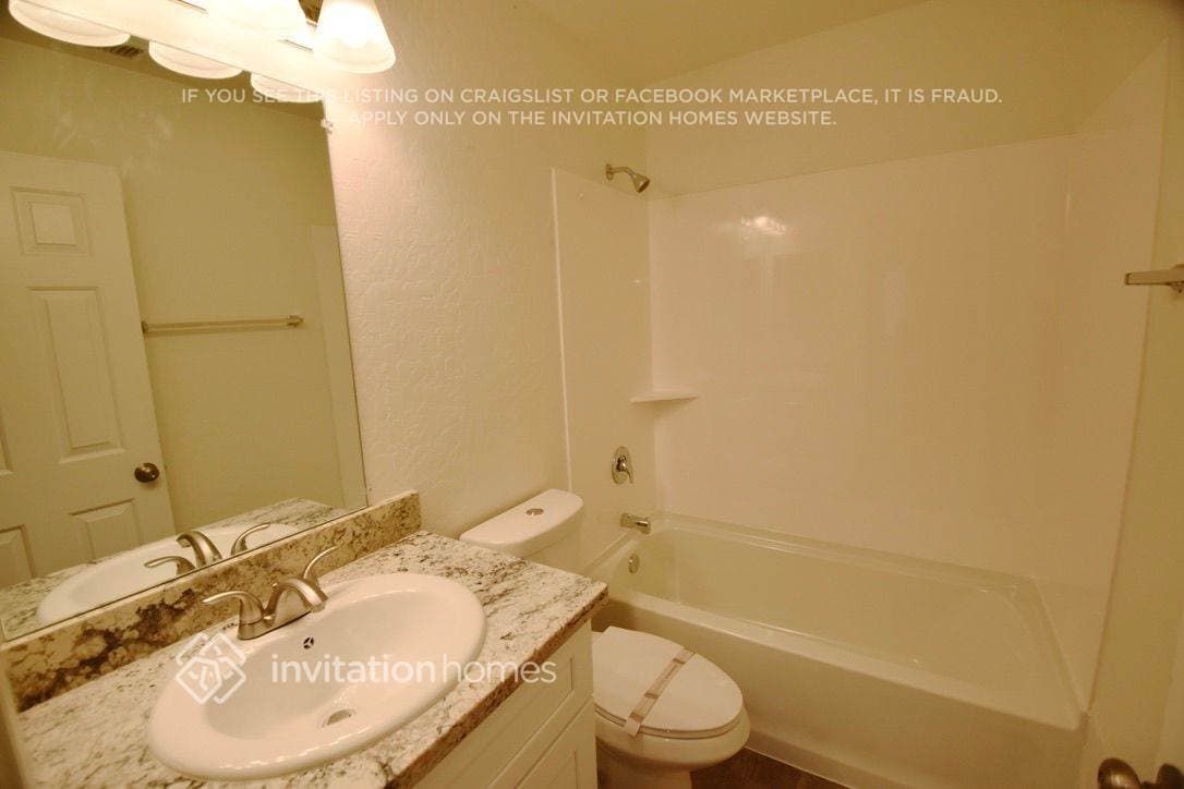 Building Photo - 6928 E Madero Ave