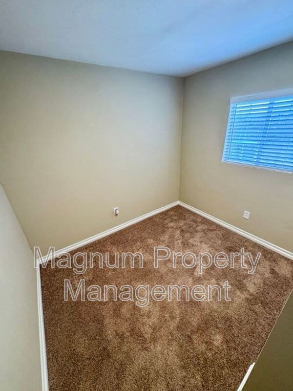 Building Photo - 29002 Goetz Rd