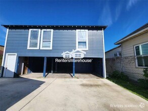 Building Photo - 6915 1/2 Avenue L-