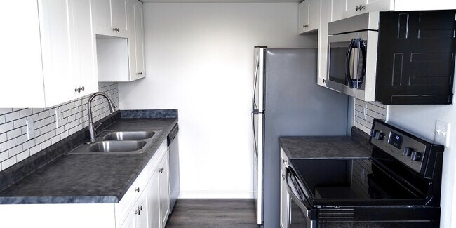 Primary Photo - Layton 4-plex