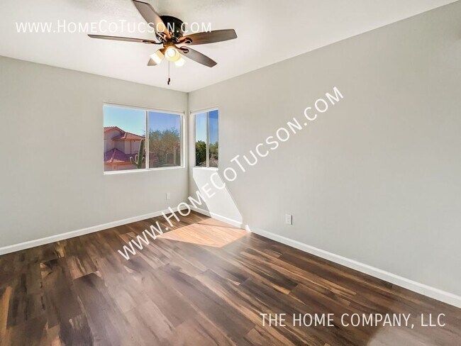 Building Photo - 9937 N Woodstone Trail