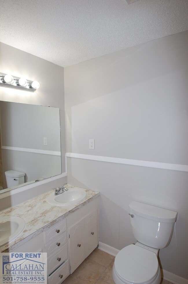 Building Photo - Benton Home