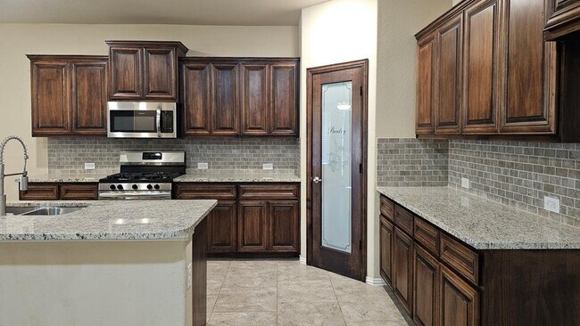 Building Photo - 6613 Hall of Fame Blvd