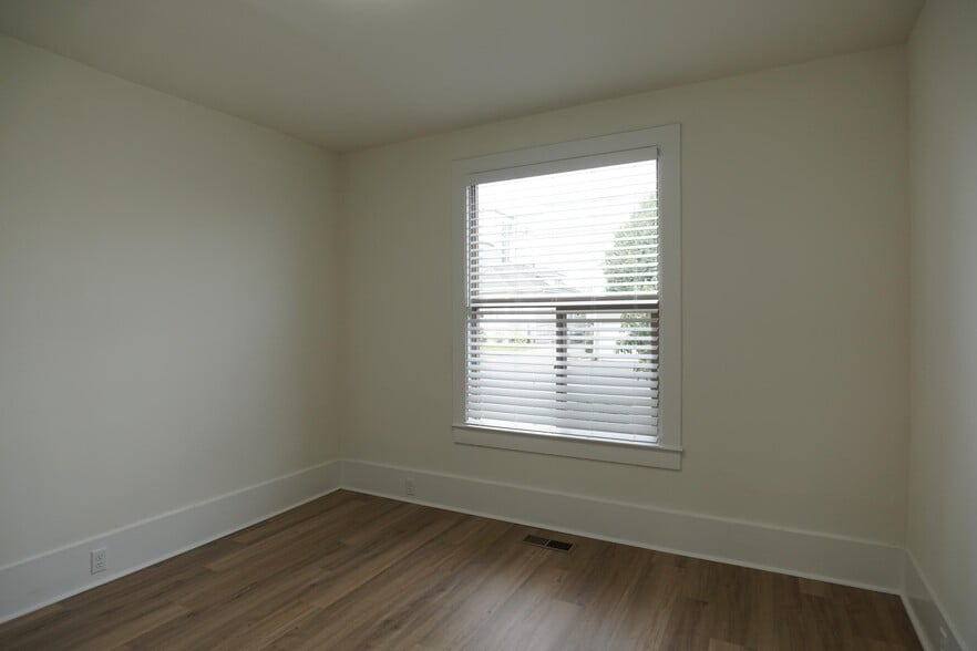 Building Photo - 3104 S 7th St