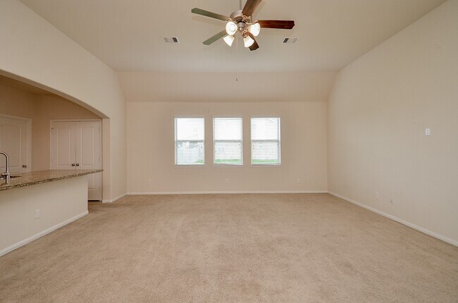 Building Photo - 2227 Leonetti Ln