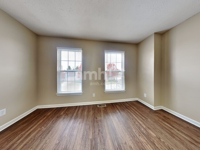 Building Photo - 233 Bannock Dr