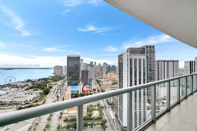 Building Photo - 888 Biscayne Blvd