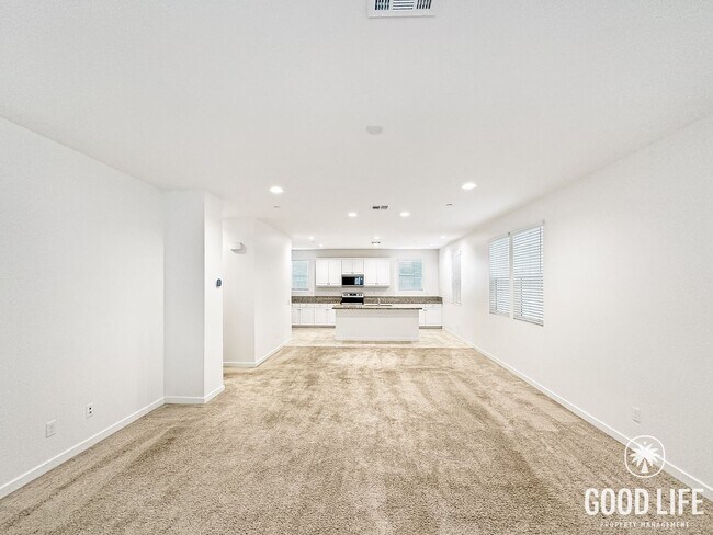 Building Photo - Beautiful 3BR Home in Stanton | Private Yard + 3 Car Attached Garage