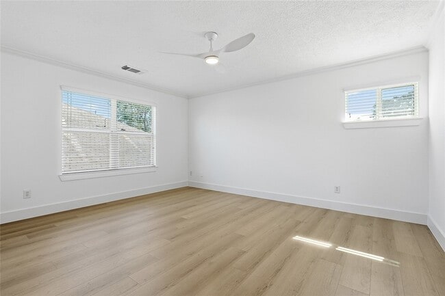 Building Photo - 1135 Eden Park Ln