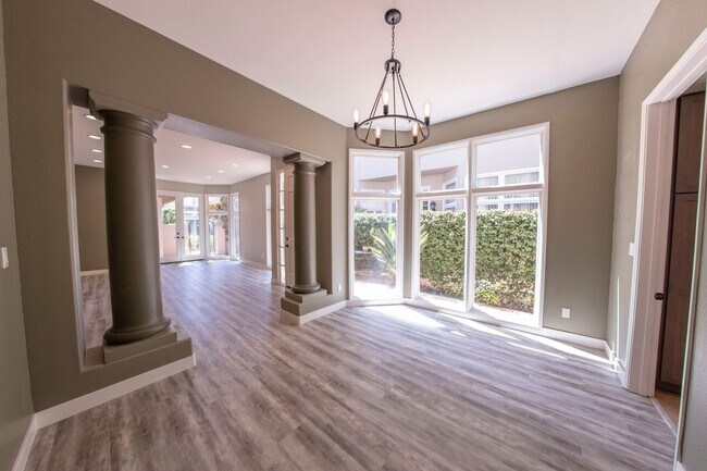 Building Photo - 9756 Keeneland Row