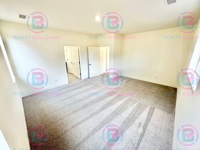 Building Photo - Modern Elegance in the Heart of Carson Cit...