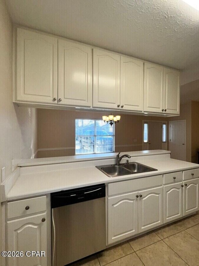 Building Photo - 6214 E Azalea Ave