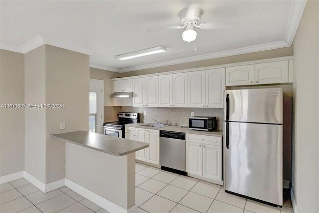 Building Photo - 898 NW 45th Ave