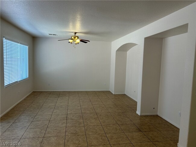 Building Photo - 10296 Magnolia Tree Ave
