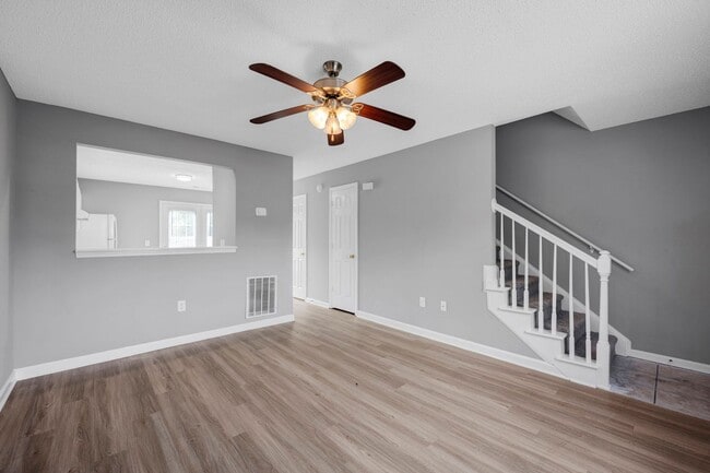 Interior Photo - White Oak Apartments