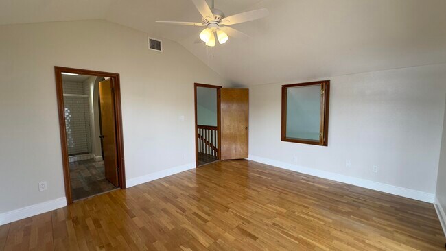 Building Photo - 15233 Marrian Ave