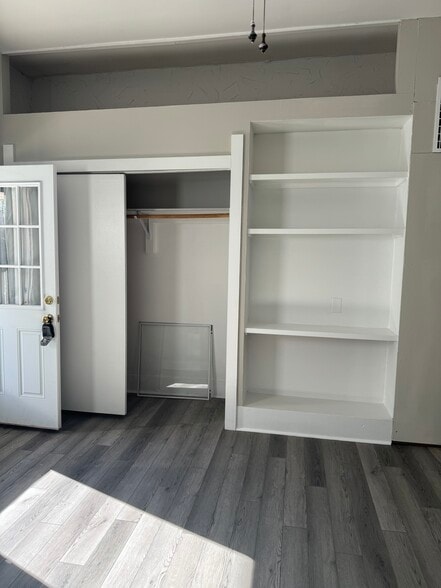 lots of storage space - 294 W Clinton St