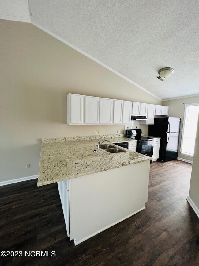 Building Photo - 16 Upton Ct Dr