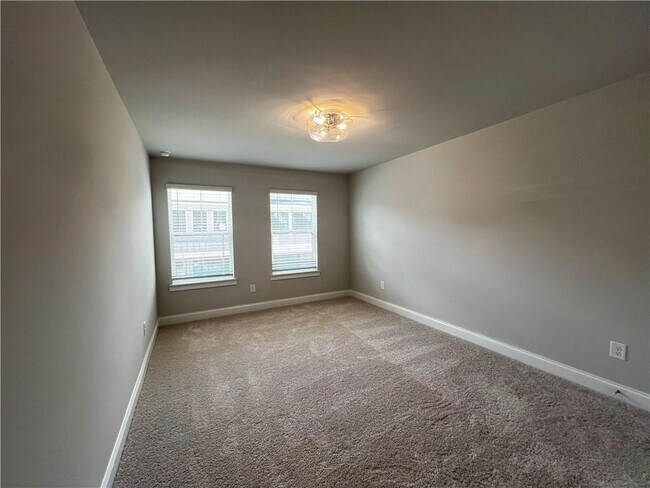 Building Photo - 713 Stickley Oak Way
