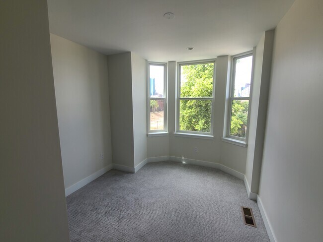 2nd Bedroom (Upper Level) - 1095 25th St