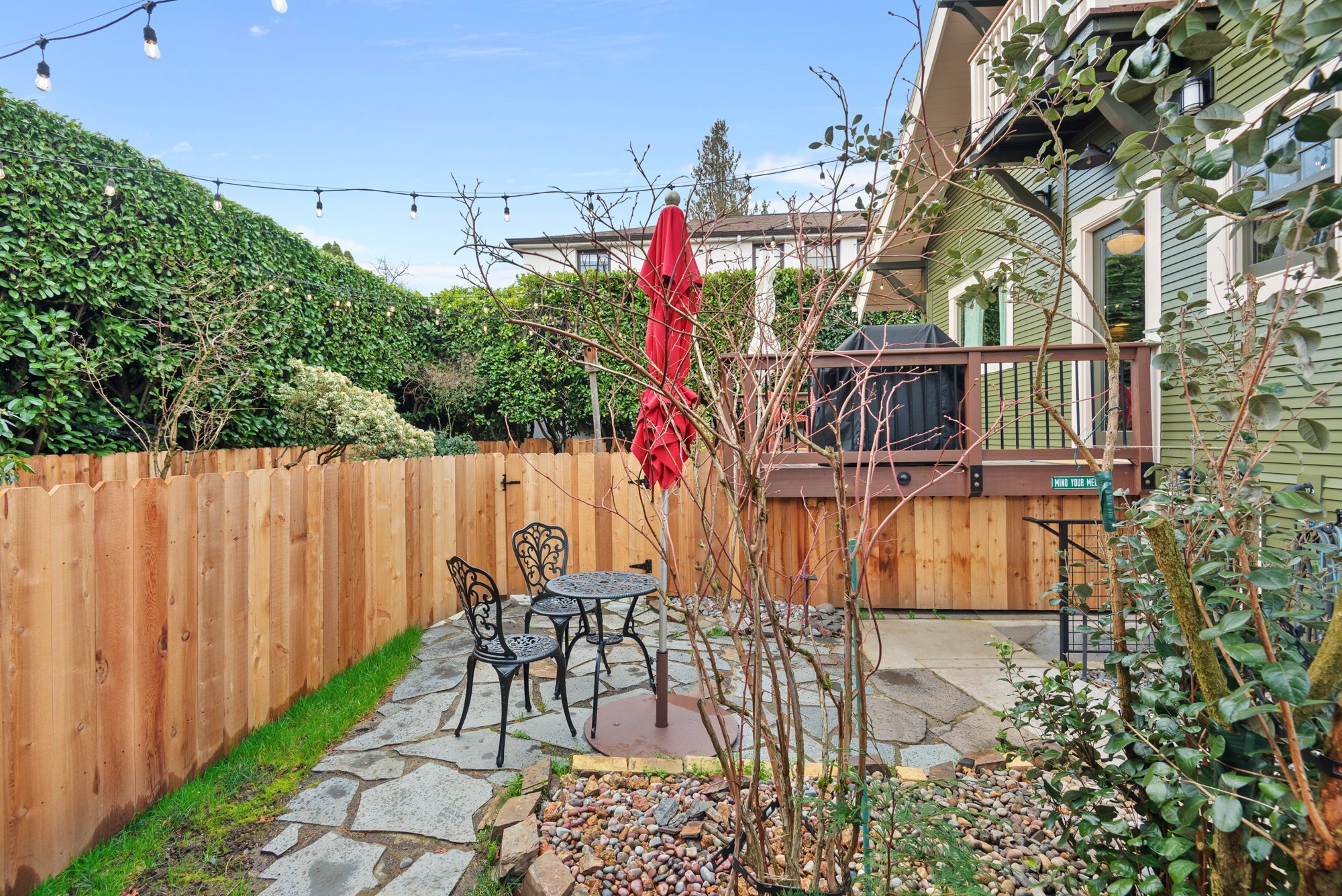 Building Photo - 2314 NE Flanders St