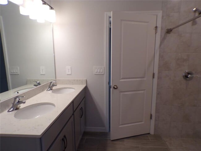 Building Photo - 25442 Colon Dr