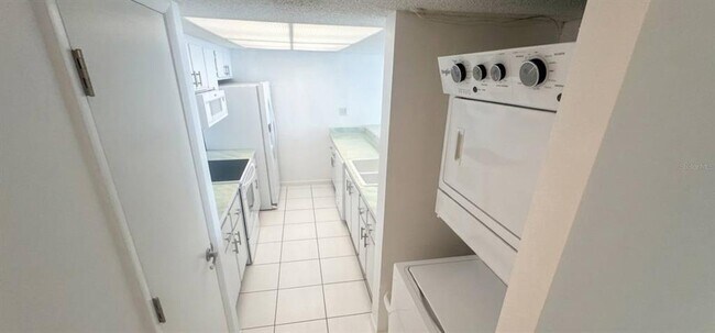 Building Photo - 450 S Gulfview Blvd