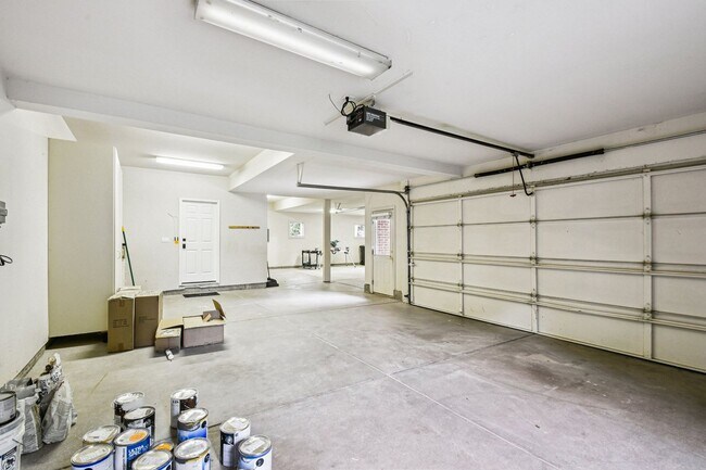 Building Photo - Stunning Cherry Hills Luxury Rental | 5bd/...